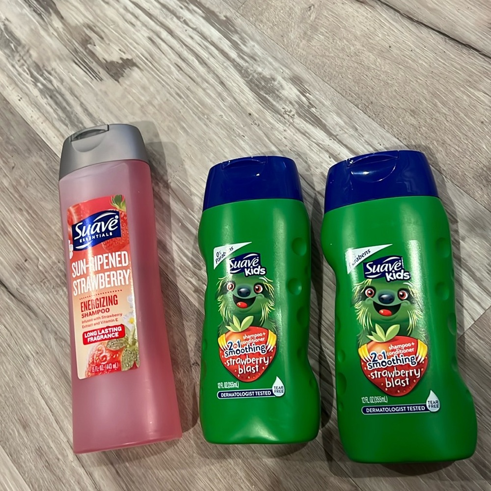 BNWT Suave/Suave Kids Strawberry-scented energizing shampoo and 2-in-1 formula
